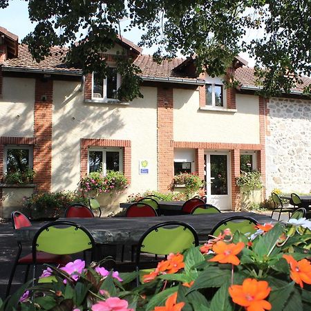 Auberge De La Normandie Junhac Экстерьер фото