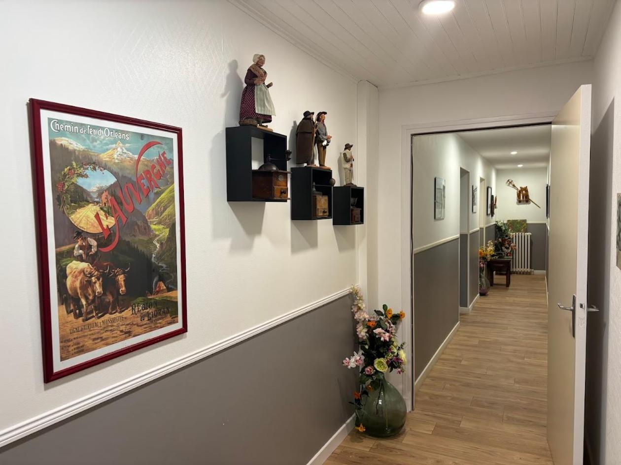 Auberge De La Normandie Junhac Экстерьер фото